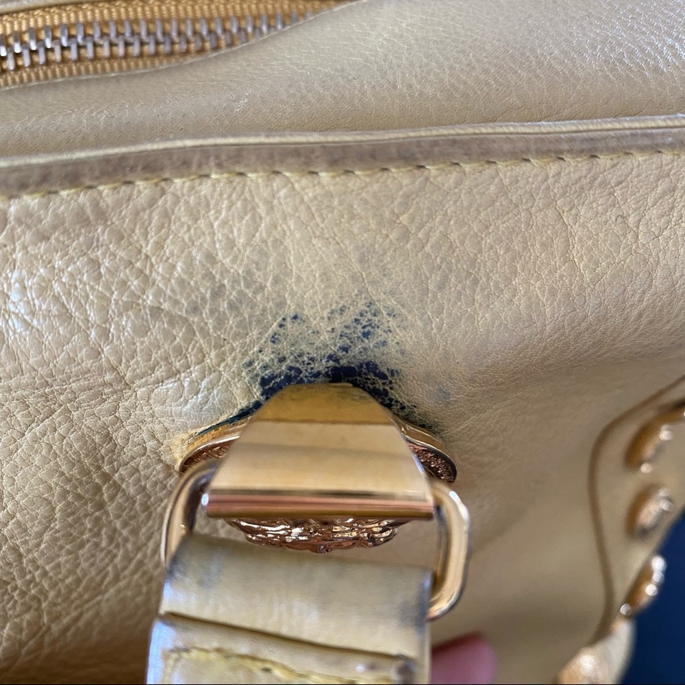 Gianni Versace Vintage Leather Medusa Tote - Picture 7 of 11